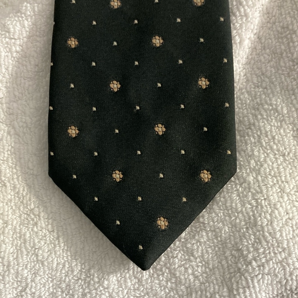 Classic Black and Gold Polka Dot Tie